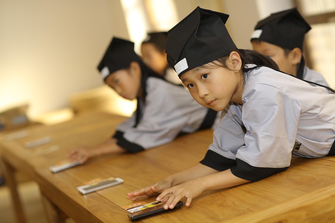 辽宁学校新增298例，疫情下的校园防控与学生心理健康