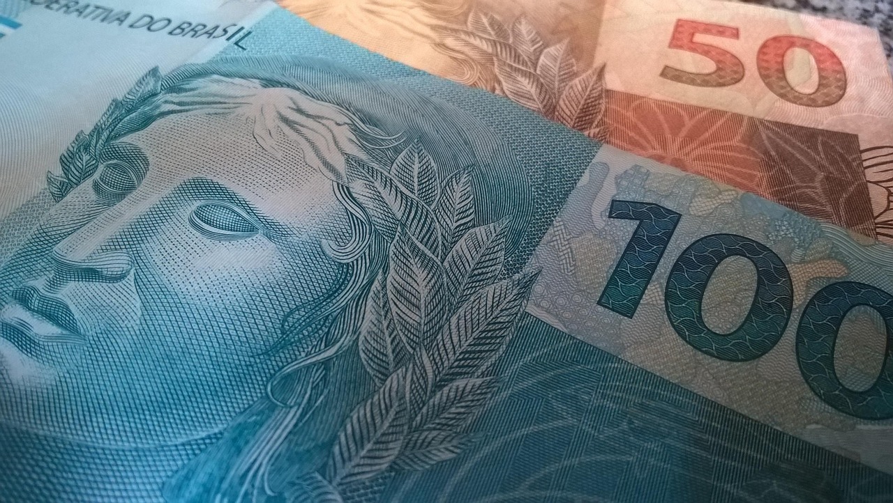 美国疫情风暴，确诊超138万，数字背后的社会与经济影响